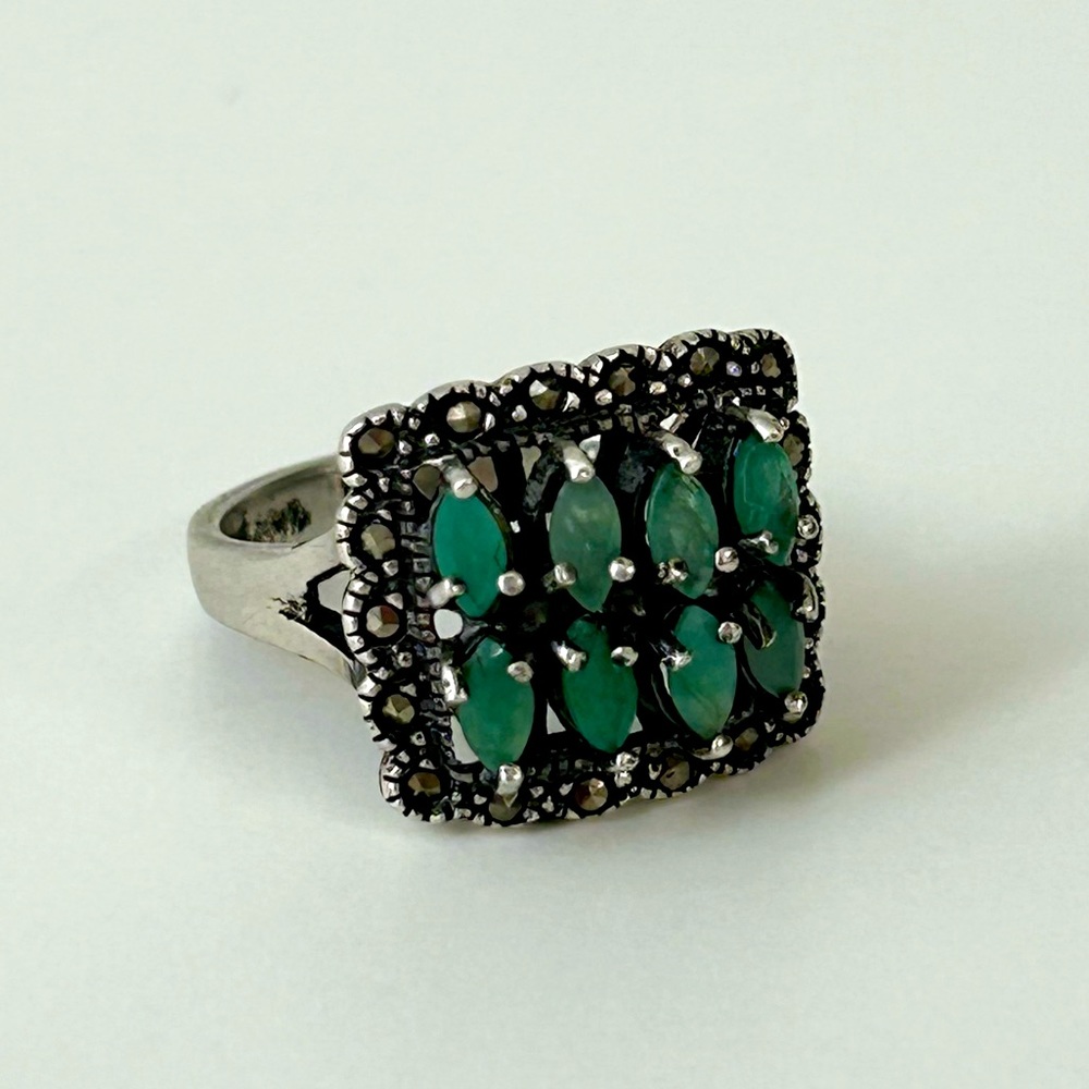 Vintage sterling silver and emerald ring Size 8.5
